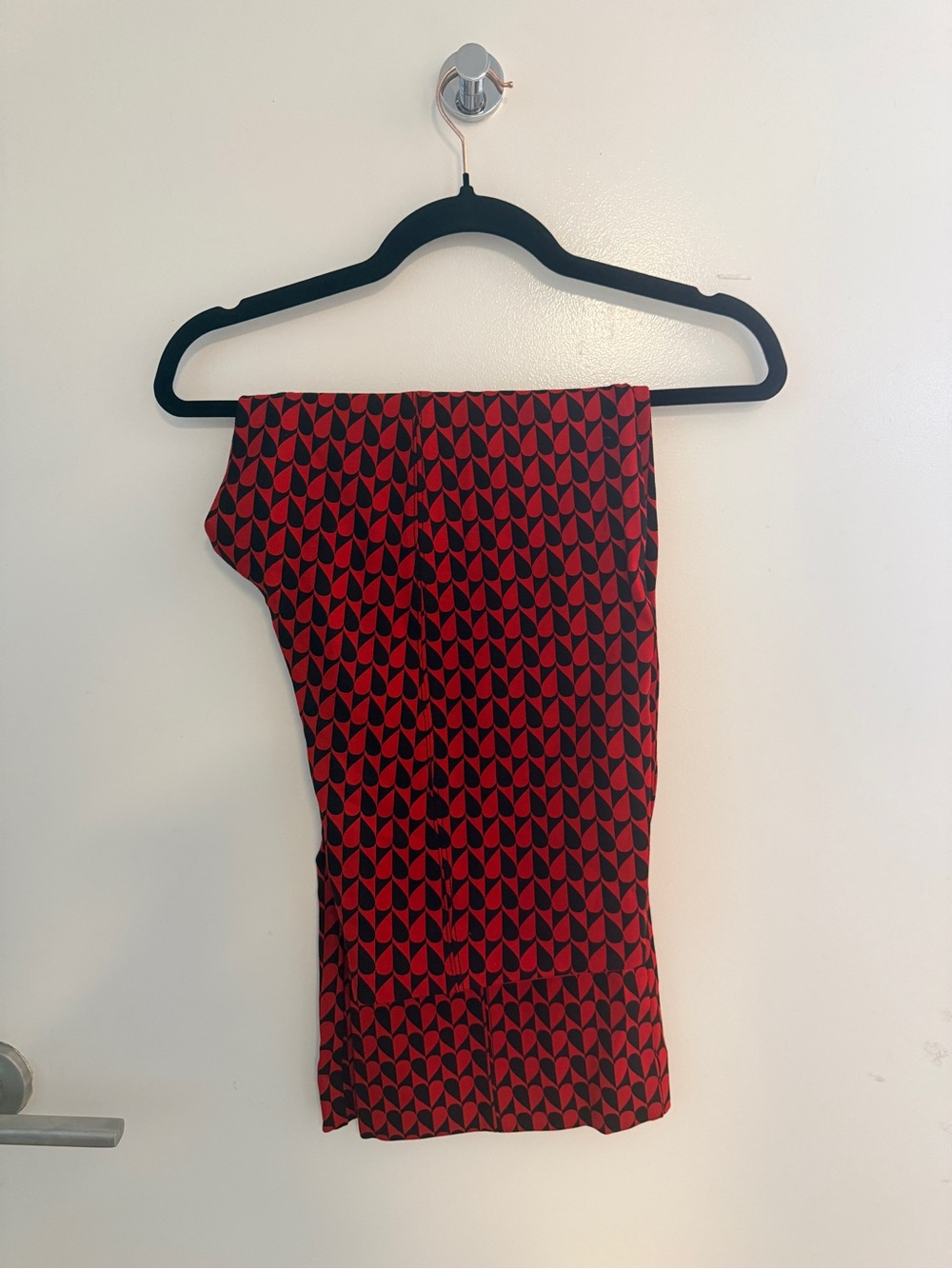Maeve - “The Margot” kick flares pants in a red and black heart print